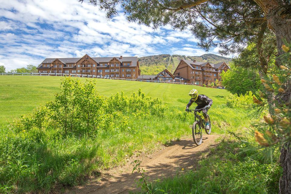 Burke Mountain Hotel And Conference Center Εξωτερικό φωτογραφία